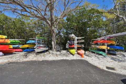 Condo in South Pasadena, Florida, 1 bedroom  № 1373365 - photo 29