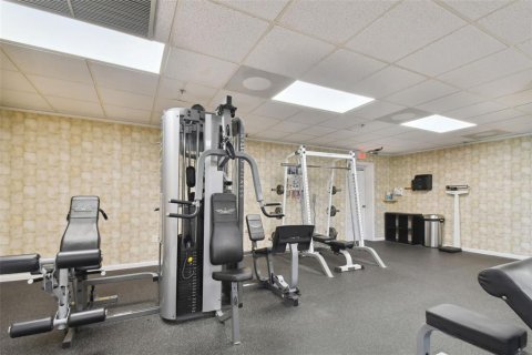 Condo in South Pasadena, Florida, 1 bedroom  № 1373365 - photo 17