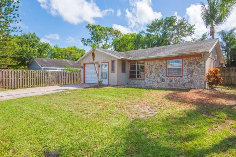 Villa ou maison à vendre à Stuart, Floride: 4 chambres, 128.21 m2 № 1185427 - photo 5