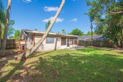 Villa ou maison à vendre à Stuart, Floride: 4 chambres, 128.21 m2 № 1185427 - photo 1