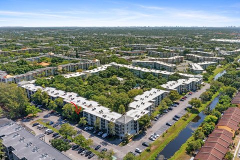 Copropriété à vendre à Lauderdale Lakes, Floride: 2 chambres, 89.19 m2 № 1188722 - photo 1