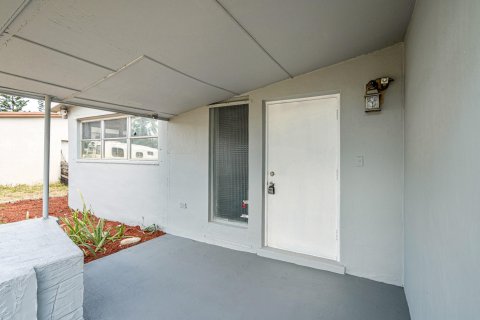Casa en venta en Hollywood, Florida, 4 dormitorios, 120.96 m2 № 1173161 - foto 9
