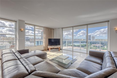 Copropriété à vendre à Hollywood, Floride: 2 chambres, 144.28 m2 № 1207236 - photo 18