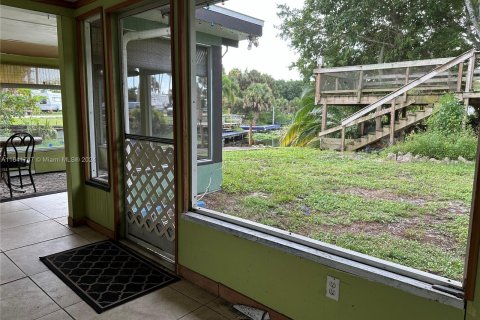 House in Okeechobee, Florida 2 bedrooms, 139.91 sq.m. № 1319373 - photo 20