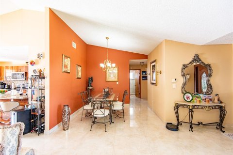 Villa ou maison à vendre à Miami, Floride: 3 chambres, 143.35 m2 № 1294487 - photo 12