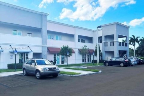 Купить коммерческую недвижимость в Мирамар, Флорида № 535481 - фото 7