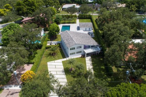 Купить виллу или дом в Майами-Шорс, Флорида 5 спален, 301м2, № 963520 - фото 27