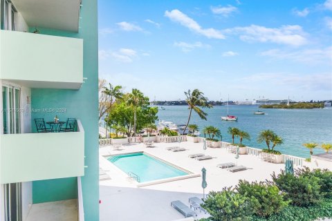 Copropriété à vendre à Miami Beach, Floride: 2 chambres, 121.24 m2 № 1215315 - photo 25