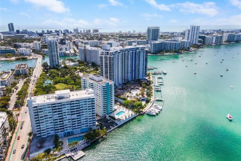 Copropriété à vendre à Miami Beach, Floride: 2 chambres, 121.24 m2 № 1215315 - photo 30