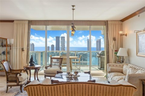 Condo in Aventura, Florida, 4 bedrooms  № 1209569 - photo 4