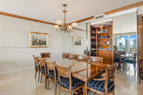 Copropriété à vendre à Aventura, Floride: 4 chambres, 336.31 m2 № 1209569 - photo 5