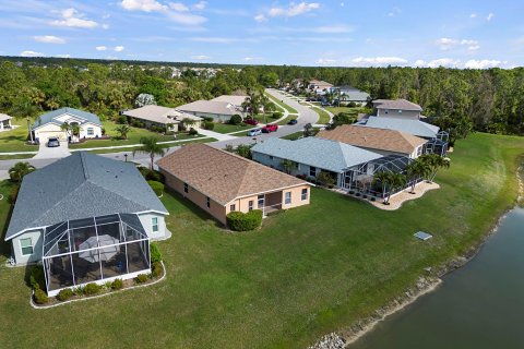 Villa ou maison à vendre à North Port, Floride: 3 chambres, 175.12 m2 № 1118549 - photo 3