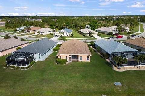 House in North Port, Florida 3 bedrooms, 175.12 sq.m. № 1118549 - photo 4