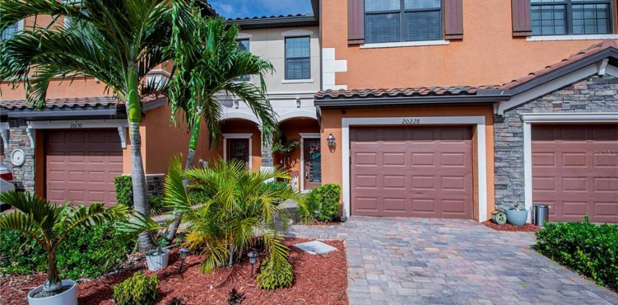 Townhouse in Venice, Florida 3 bedrooms, 181.07 sq.m. № 937023