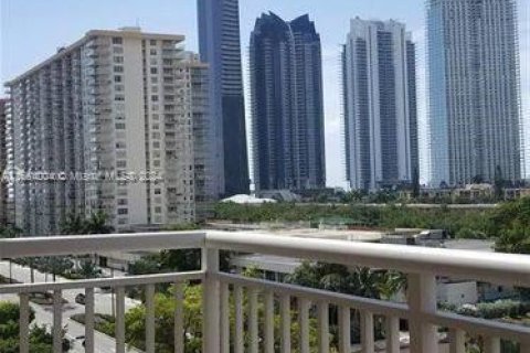 Copropriété à vendre à Sunny Isles Beach, Floride: 2 chambres, 100.98 m2 № 1377219 - photo 7