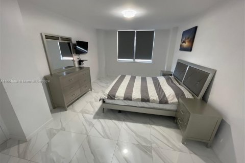 Copropriété à vendre à Sunny Isles Beach, Floride: 2 chambres, 100.98 m2 № 1377219 - photo 8