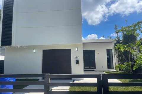 Casa en venta en Miami, Florida, 4 dormitorios, 254.74 m2 № 1377220 - foto 28