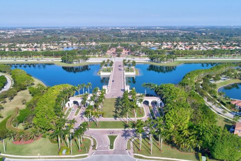 House in Wellington, Florida 5 bedrooms, 340.21 sq.m. № 1178506 - photo 14