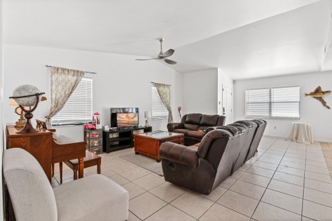 Casa en venta en Lake Worth, Florida, 3 dormitorios, 137.87 m2 № 1178504 - foto 15