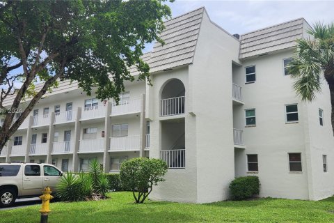 Condo in Sunrise, Florida, 2 bedrooms  № 1328052 - photo 3