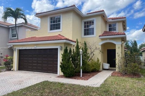 Villa ou maison à vendre à Coconut Creek, Floride: 3 chambres, 168.34 m2 № 1095092 - photo 3