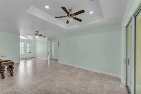 Villa ou maison à vendre à Cape Coral, Floride: 3 chambres, 264.68 m2 № 1392662 - photo 8