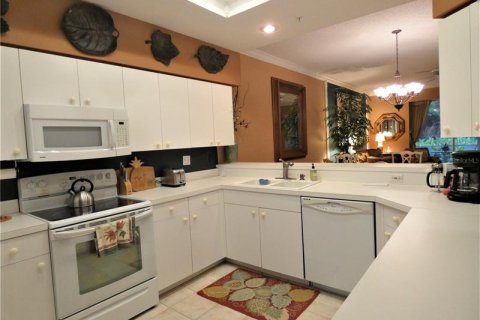 Condo in Sarasota, Florida, 2 bedrooms  № 218488 - photo 6