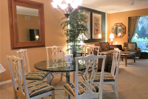 Condo in Sarasota, Florida, 2 bedrooms  № 218488 - photo 10