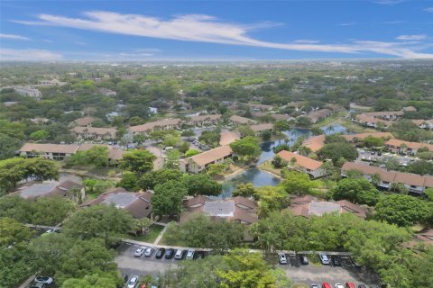 Condo in Coconut Creek, Florida, 3 bedrooms  № 1180625 - photo 14