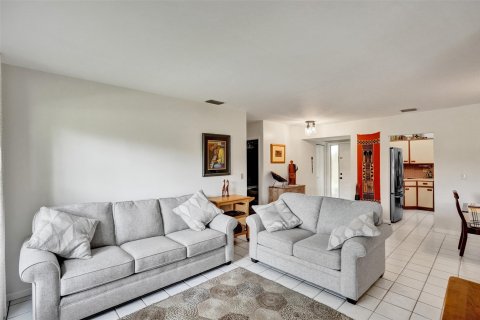 Condo in Coconut Creek, Florida, 3 bedrooms  № 1180625 - photo 27