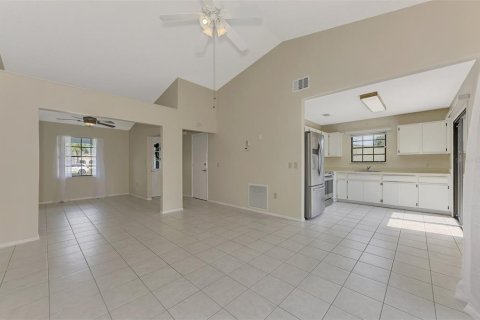 House in Port Charlotte, Florida 2 bedrooms, 85.75 sq.m. № 1383947 - photo 16