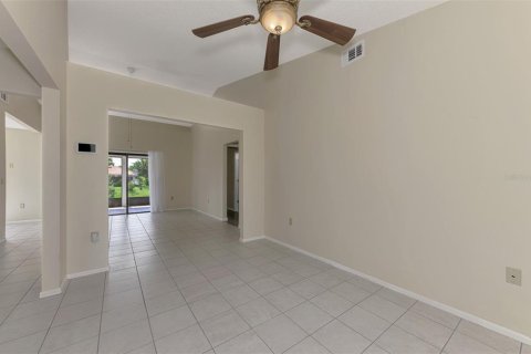 Villa ou maison à vendre à Port Charlotte, Floride: 2 chambres, 85.75 m2 № 1383947 - photo 11