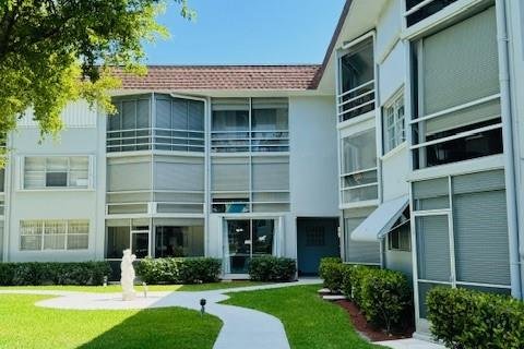 Condominio en venta en Deerfield Beach, Florida, 1 dormitorio, 65.03 m2 № 1162038 - foto 13