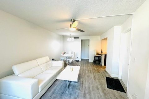 Condominio en venta en Deerfield Beach, Florida, 1 dormitorio, 65.03 m2 № 1162038 - foto 28