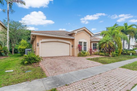 House in Miramar, Florida 4 bedrooms, 226.96 sq.m. № 1162039 - photo 8