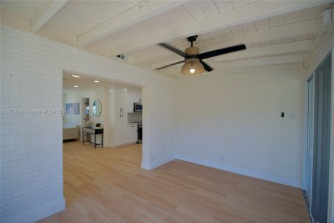 Villa ou maison à vendre à Oakland Park, Floride: 3 chambres, 104.79 m2 № 1135232 - photo 17