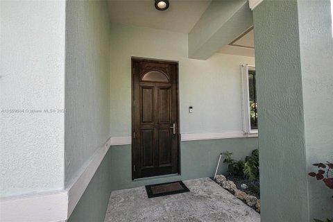 Купить виллу или дом в Саут-Майами, Флорида 3 спальни, 198.53м2, № 1135276 - фото 8