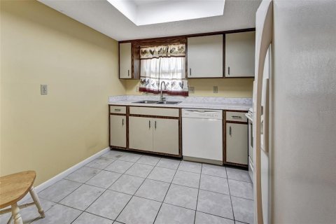 Condo in DeLand, Florida, 2 bedrooms  № 1191892 - photo 10