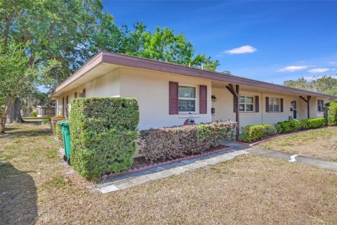 Condo in DeLand, Florida, 2 bedrooms  № 1191892 - photo 2