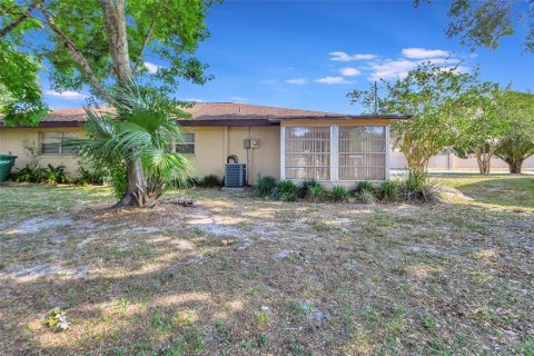 Condo in DeLand, Florida, 2 bedrooms  № 1191892 - photo 26