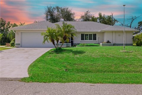 Villa ou maison à vendre à Englewood, Floride: 3 chambres, 170.85 m2 № 1339298 - photo 1