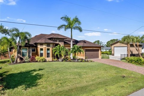 Villa ou maison à vendre à North Port, Floride: 3 chambres, 207.64 m2 № 1303659 - photo 3