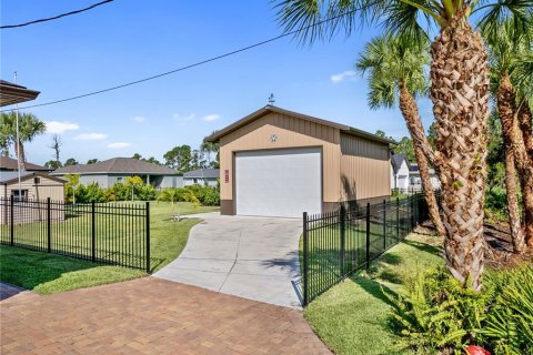 Villa ou maison à vendre à North Port, Floride: 3 chambres, 207.64 m2 № 1303659 - photo 7