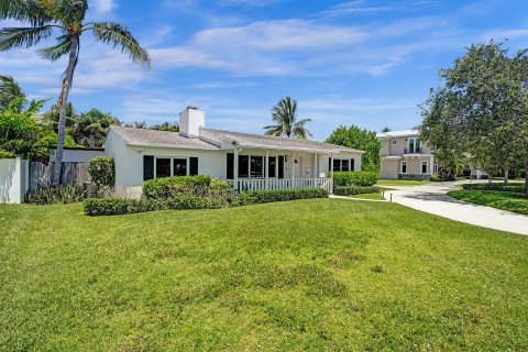 House in Delray Beach, Florida 4 bedrooms, 131.46 sq.m. № 996274 - photo 29