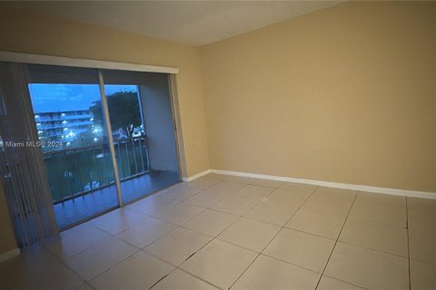 Condominio en venta en Hollywood, Florida, 2 dormitorios, 92.16 m2 № 1352088 - foto 8