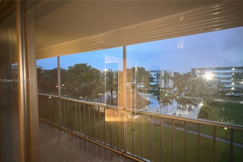 Condominio en venta en Hollywood, Florida, 2 dormitorios, 92.16 m2 № 1352088 - foto 15