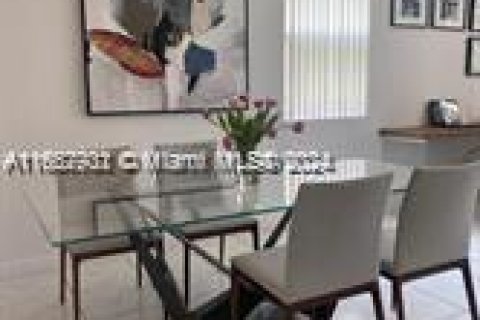 Adosado en venta en Weston, Florida, 2 dormitorios, 117.15 m2 № 1360220 - foto 18