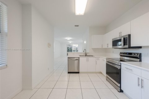 Adosado en venta en Weston, Florida, 4 dormitorios, 171.96 m2 № 1360226 - foto 18