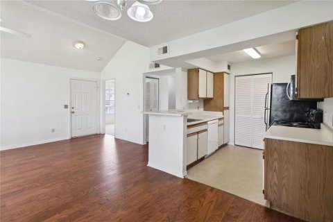 Copropriété à vendre à Orlando, Floride: 2 chambres, 86.77 m2 № 1297243 - photo 9