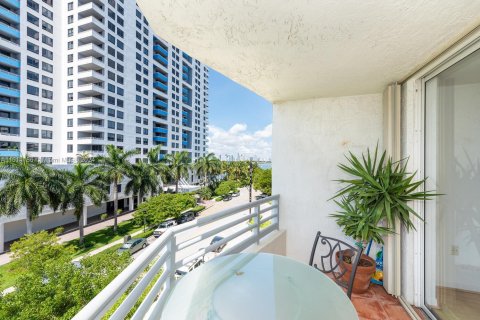 Copropriété à vendre à Miami Beach, Floride: 2 chambres, 91.97 m2 № 1236415 - photo 1